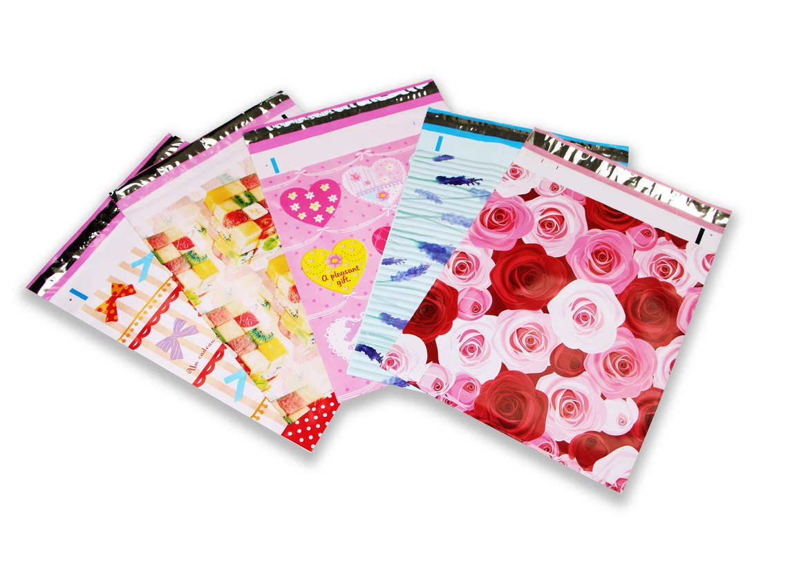 Custom printed bubble mailers: what to know before you brand the box